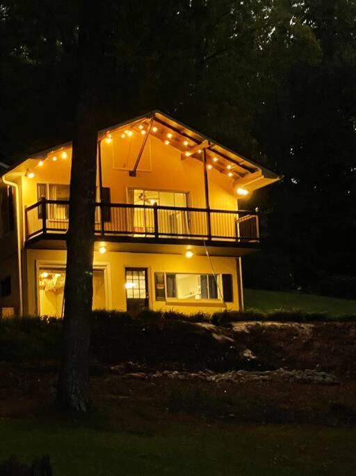ドーソンヴィル Cozy, Lake Lanier Property With Amazing Viewsヴィラ エクステリア 写真