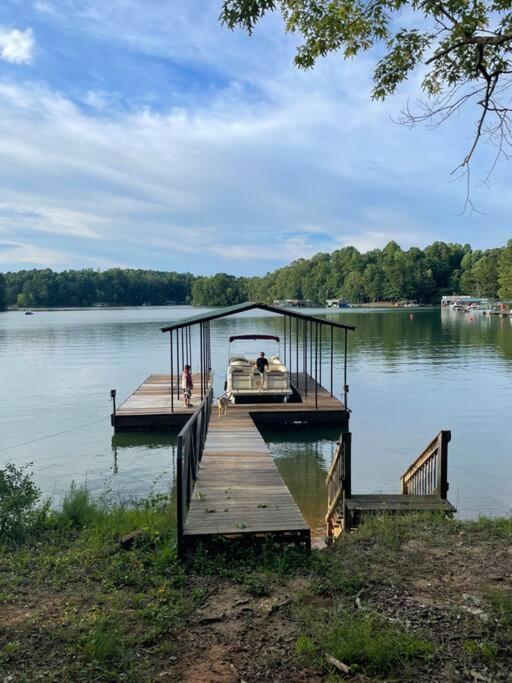 ドーソンヴィル Cozy, Lake Lanier Property With Amazing Viewsヴィラ エクステリア 写真